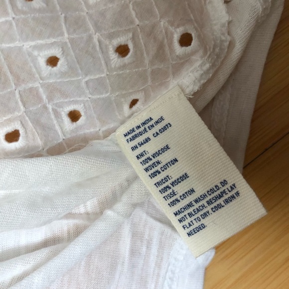 NWT American Eagle Outfitters Bright White Eyelet Split-Back Cami Tank - Picture 3 of 3